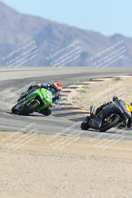media/Oct-05-2025-CVMA (Sun) [[beeef4f201]]/Race 11-500-400(4)-350 Supersport/